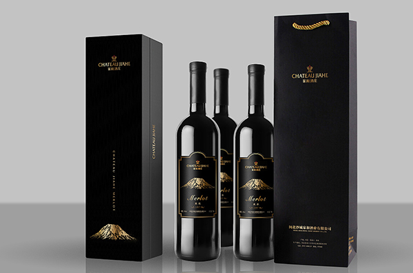  葡萄酒手提袋包裝設計中融合飛天藝術元素